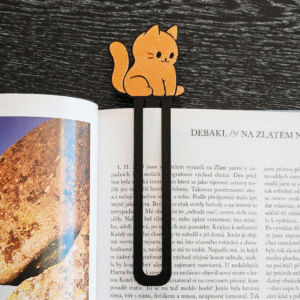 فاصله كتب على شكل قطه متوفره بعده الوان