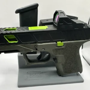 منصة عرض وتنظيم Glock الاحترافية - قاعدة 3D للمسدس والمخازن