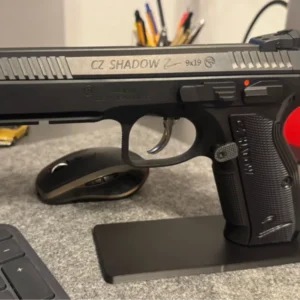 ستاند مكتبي للمسدس تصميم مناسب لاغلب المسدسات