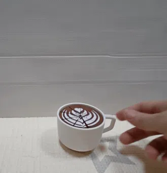 سكب اللاتيه اللانهائي (The Infinite Pour) - الصورة 4